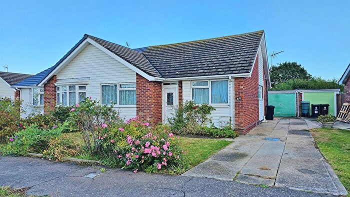 2 Bedroom Semi-Detached Bungalow For Sale In Woodside, Walton On The Naze, CO14