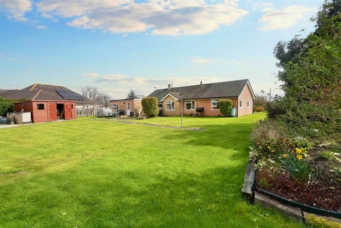 4 Bedroom Detached Bungalow For Sale In Station Road, Stalbridge, Sturminster Newton, DT10