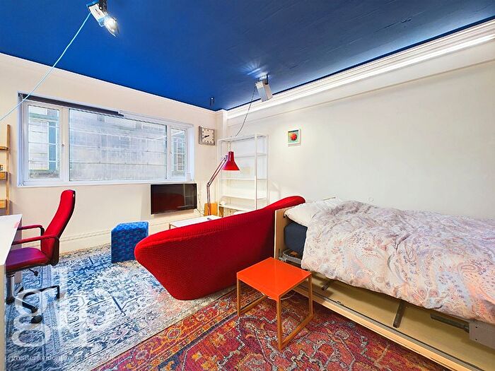 Studio To Rent In Charing Cross Road, London, WC2H