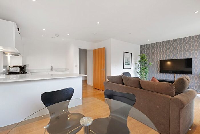 2 Bedroom Flat To Rent In Hudson House, Yeo Street, London, E3