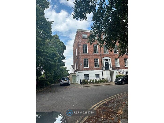 2 Bedroom Flat To Rent In St. Johns Square, Wakefield, WF1