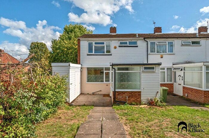 3 Bedroom End Of Terrace House To Rent In Stanstead Close, Bromley, BR2