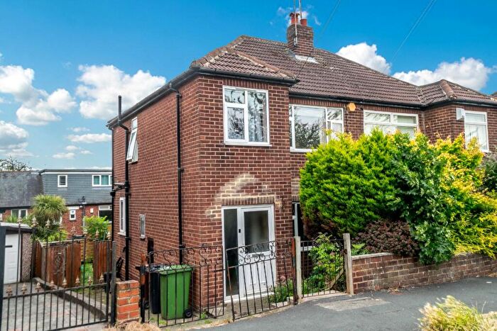 3 Bedroom Semi-Detached House For Sale In Raynville Avenue, Leeds, LS13