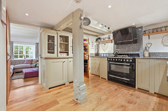 4 Bedroom Semi-Detached House For Sale In Rayleigh Road, Hutton, Brentwood, CM13