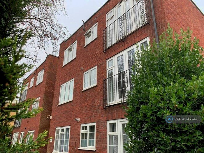 1 Bedroom Flat To Rent In Cookham Road, Maidenhead, SL6