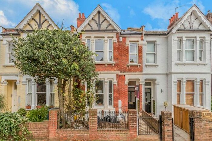 1 Bedroom Flat To Rent In Hereford Road, Acton, W3