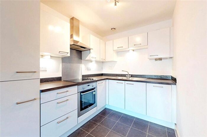 1 Bedroom Flat For Sale In Chapter House, London, E2