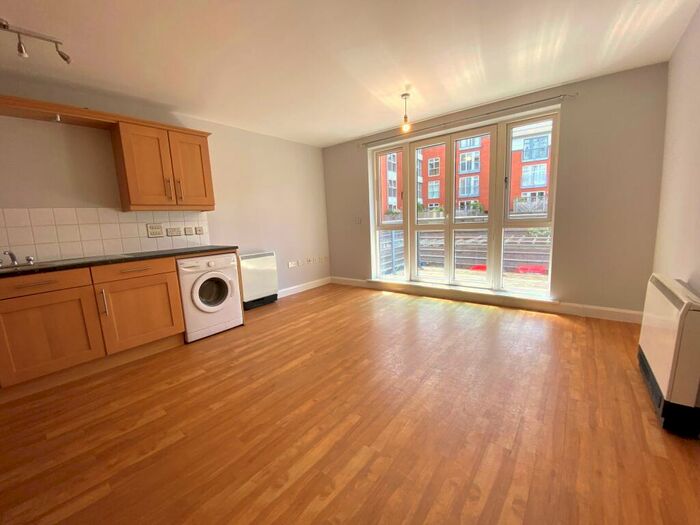 2 Bedroom Apartment To Rent In Saturday Bridge, B1