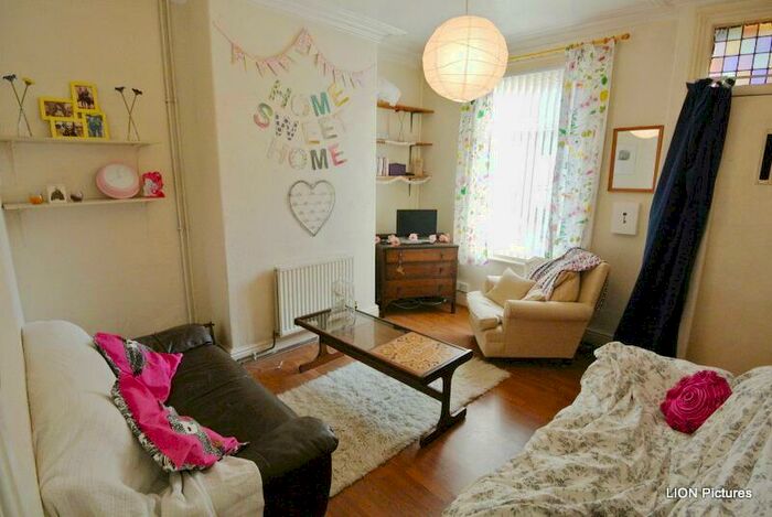 3 Bedroom House To Rent In Beamsley Grove, Hyde Park, Leeds, LS6