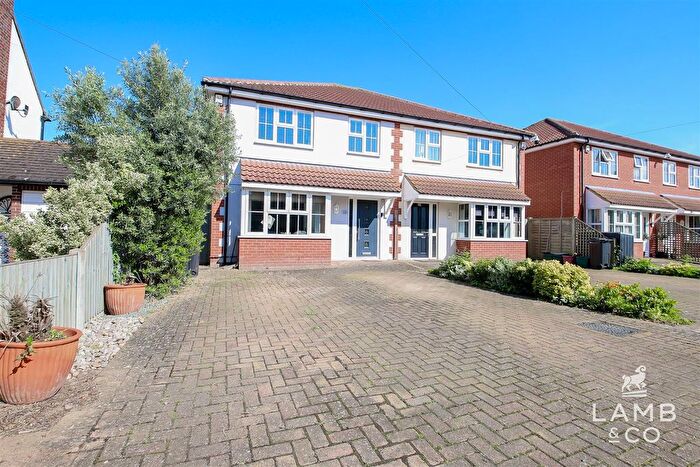 4 Bedroom Semi-detached House For Sale In The Green, Clacton-On-Sea, CO16