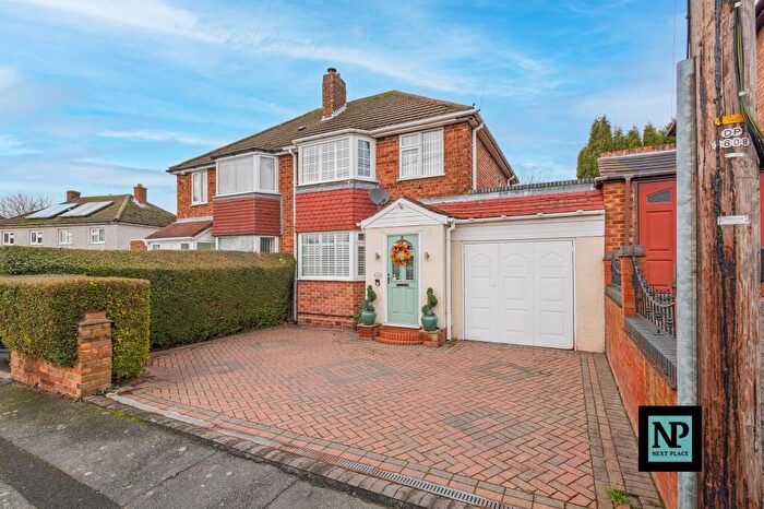 3 Bedroom Semi-Detached House For Sale In Ethelfleda Road, Hockley, B77