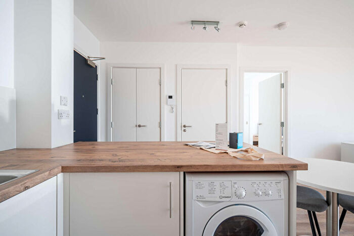 1 Bedroom Flat To Rent In The Wullcomb, Highcross Street, Leicester, LE1