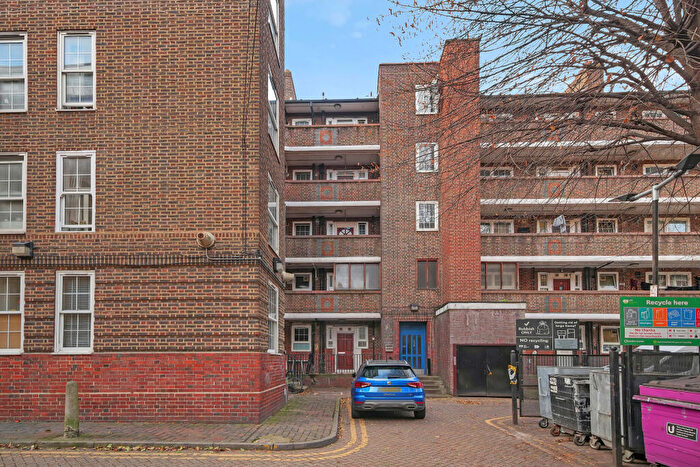 2 Bedroom Flat For Sale In Chicksand Street, E1