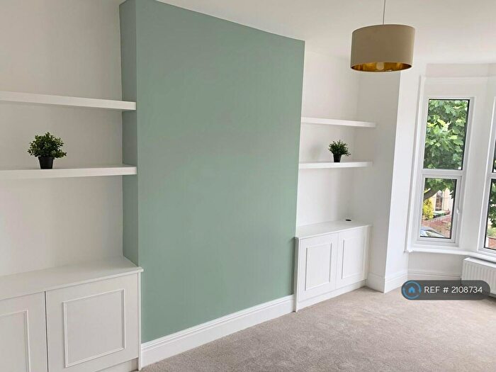 2 Bedroom Maisonette To Rent In First Floor, Portsmouth, PO2