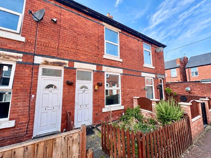 2 Bedroom House To Rent In Edward Avenue, Bobbers Mill, NG8