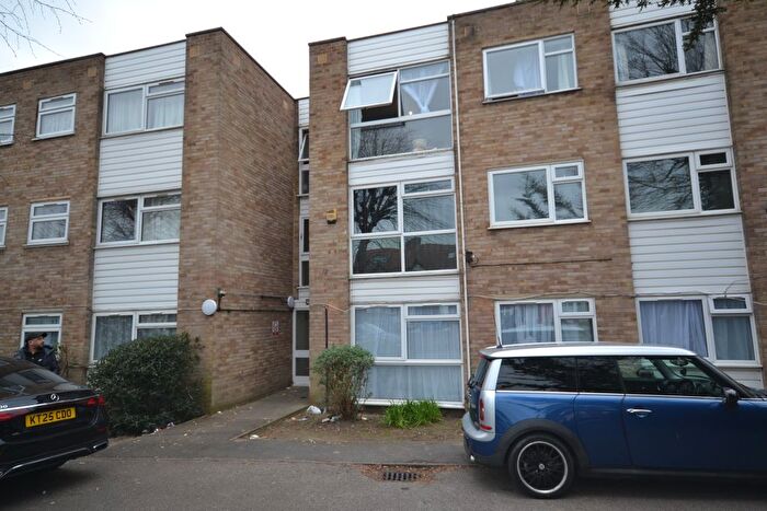 1 Bedroom Flat For Sale In Goodmayes Lane, Ilford, IG3