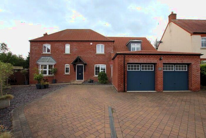 4 Bedroom Detached House For Sale In Golf Course Lane, Waltham, DN37