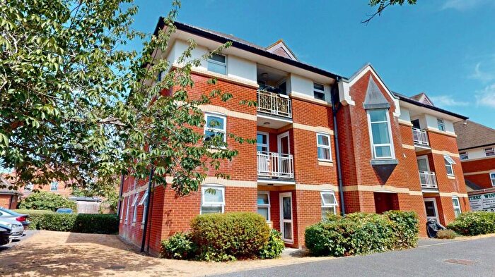 2 Bedroom Flat For Sale In Jackman Close, Abingdon, OX14