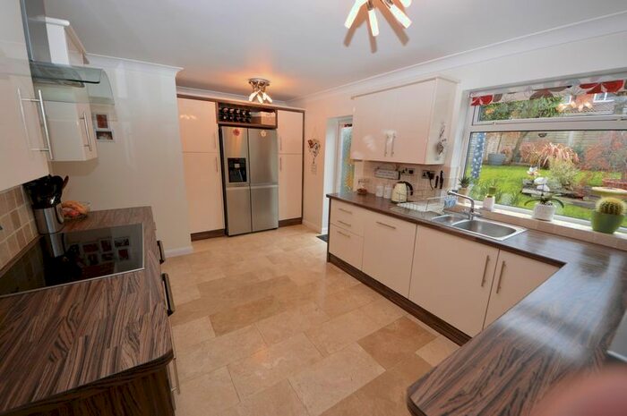 4 Bedroom Detached House To Rent In Lancaster Way, Waterlooville, PO7