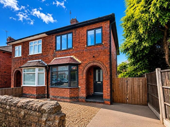 3 Bedroom Semi-Detached House To Rent In Lilac Grove, Nottingham, NG9