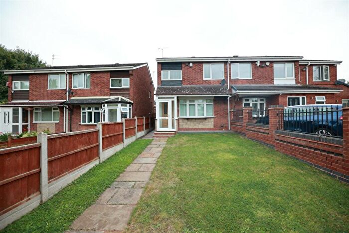 3 Bedroom Semi-Detached House To Rent In Clopton Crescent, Birmingham, B37