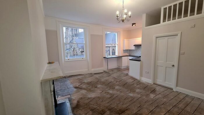 Studio To Rent In St Stephens Crescent, Bayswater W2