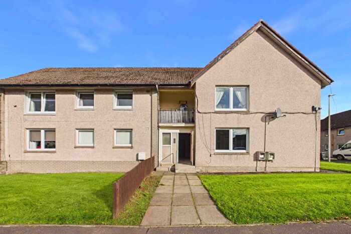 2 Bedroom Flat For Sale In Briar Bank, Lanark, ML11