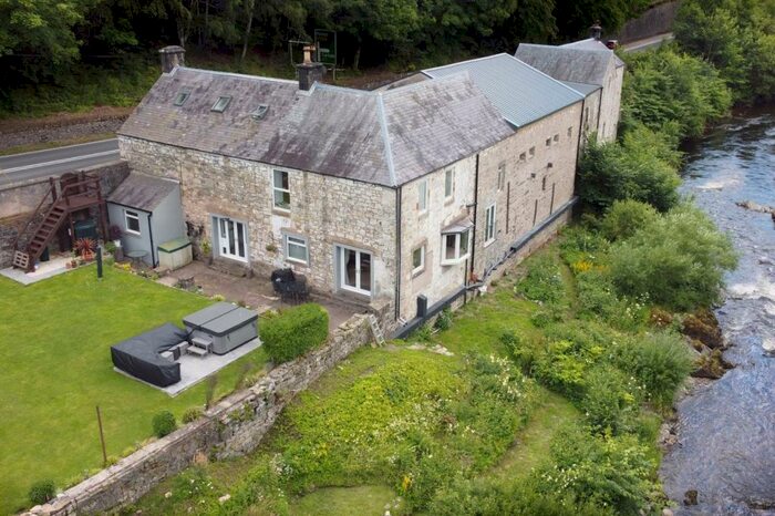 5 Bedroom Link Detached House For Sale In Langholm, Dumfries And Galloway, DG13