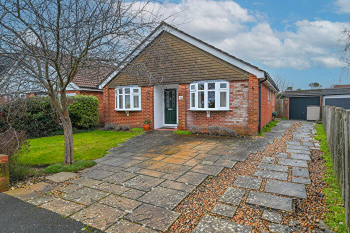 3 Bedroom Detached Bungalow For Sale In Harvest Road, Denmead, PO7