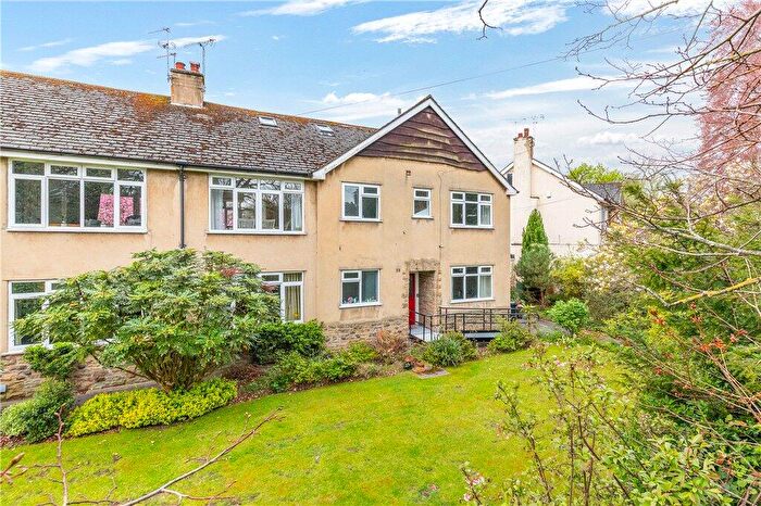 3 Bedroom Apartment For Sale In Burton Crescent, Leeds, West Yorkshire, LS6