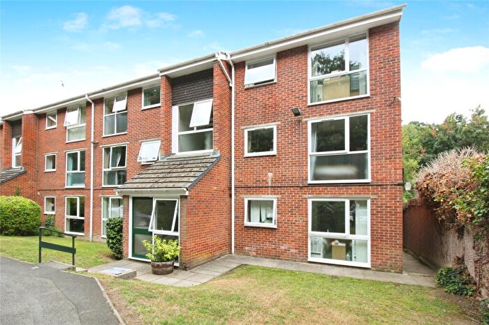 2 Bedroom Apartment For Sale In Josephine Court, Southcote Road, Reading, RG30