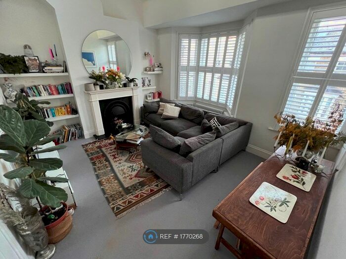 2 Bedroom Flat To Rent In Elliott Road, London, W4