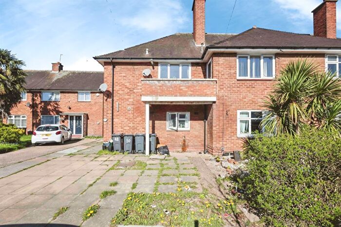 3 Bedroom Maisonette For Sale In Newbridge Road, Birmingham, B9