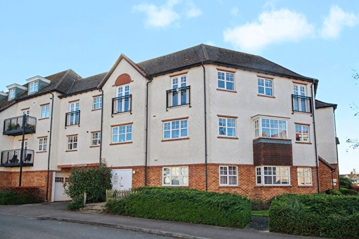 2 Bedroom Flat For Sale In Wissen Drive, Letchworth Garden City, SG6