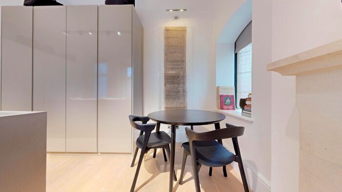 Studio To Rent In Cadogan Square, London, SW1X