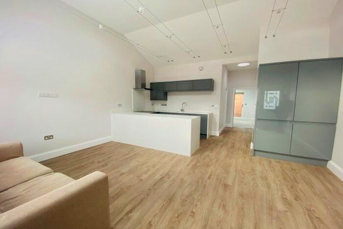 1 Bedroom Bungalow To Rent In The Glade, Enfield, EN2