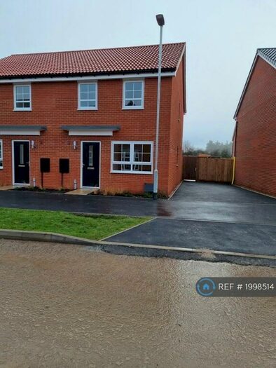 3 Bedroom Semi-Detached House To Rent In Haldane Drive, Norwich, NR4