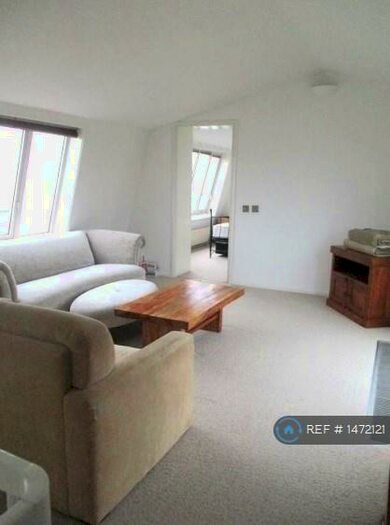 2 Bedroom Penthouse To Rent In Princes Court, London, SE16