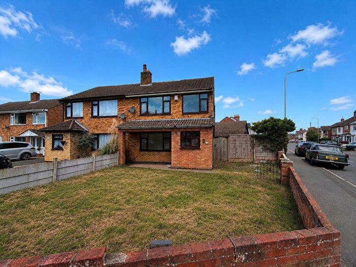 3 Bedroom Semi-Detached House For Sale In Fairacre Road, Barwell, LE9