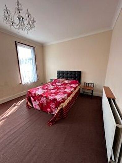 3 Bedroom Terraced House For Sale In St. Georges Square, London, E7