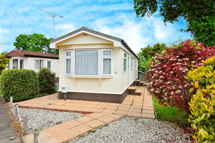 1 Bedroom Mobile/park Home For Sale In Bakers Lane, West Hanningfield, Chelmsford, CM2