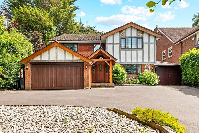 4 Bedroom Detached House For Sale In Harestone Hill, Caterham, CR3