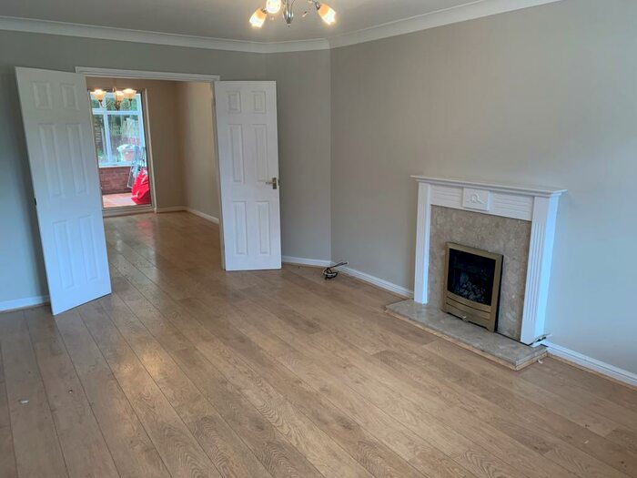 4 Bedroom House To Rent In Burlish Avenue, Solihull, B92