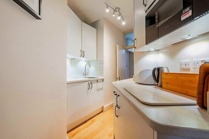 1 Bedroom Flat For Sale In Sandwich Street, London, WC1H