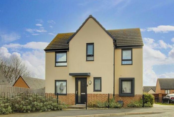 3 Bedroom House To Rent In Limmen Gardens, Nottingham, NG3