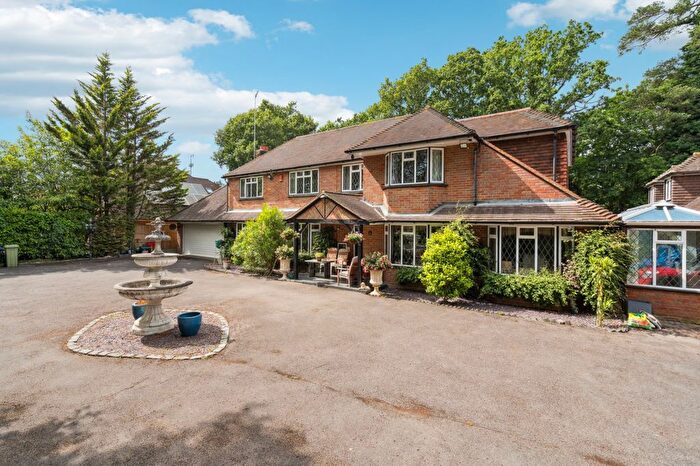5 Bedroom Detached House For Sale In Templewood Lane, Farnham Common, Buckinghamshire, SL2