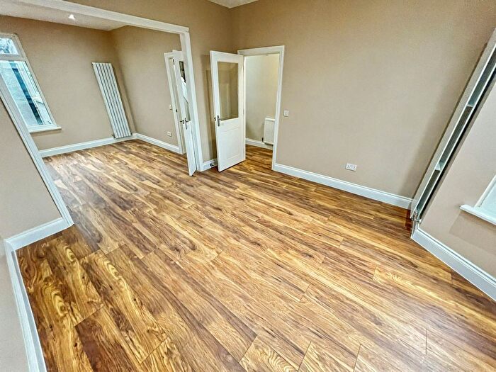 3 Bedroom Terraced House To Rent In Blackhorse Lane, London, E17