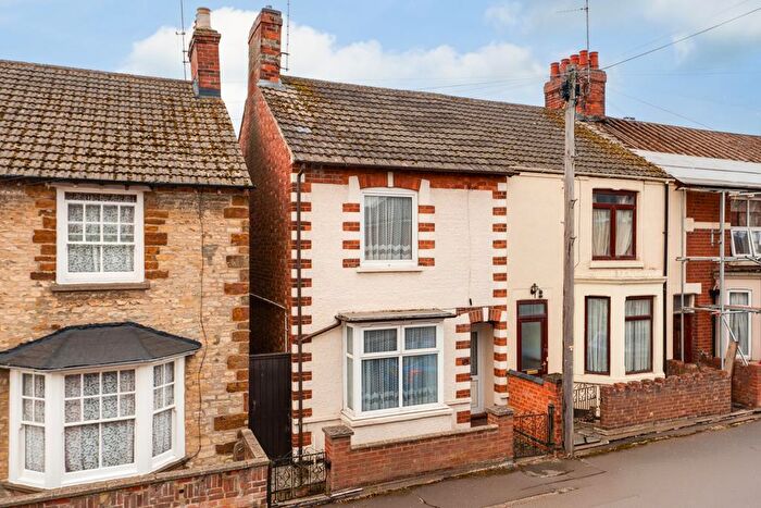 2 Bedroom Terraced House For Sale In Newman Street, Burton Latimer, NN15