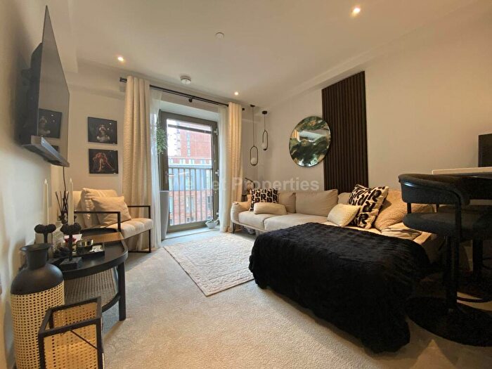 1 Bedroom Apartment To Rent In Local Crescent, Hulme Street, Salford, M5