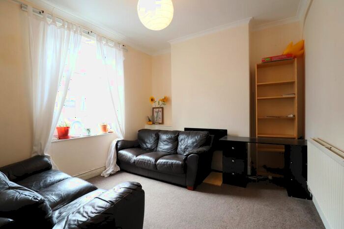 4 Bedroom Terraced House To Rent In Bedford Street, Cardiff, CF24